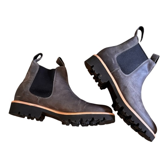Nisolo Go-To Lug Chelsea Boot in Grey - Picture 3 of 13